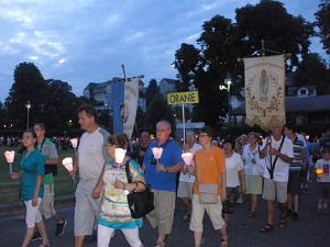 AOBR 2015 08 12 AU 16 LOURDES 2 PROCESSIONS MESSES CHEMINS DE CROIX (14)
